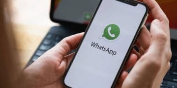 WhatsApp dari Meta meluncurkan fitur terjemahan real-time on-device di Android dan iPhone, mendukung chat pribadi, grup, dan kanal untuk menjembatani bahasa antar pengguna global tanpa batas.