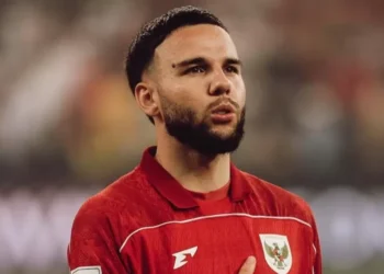 Calvin Verdonk saat mengenakan kostum tim sebelumnya—menggambarkan sosok pemain Indonesia yang menembus liga elite Prancis. (Sumber: Instagram/c.verdonk via klikanggaran.com)