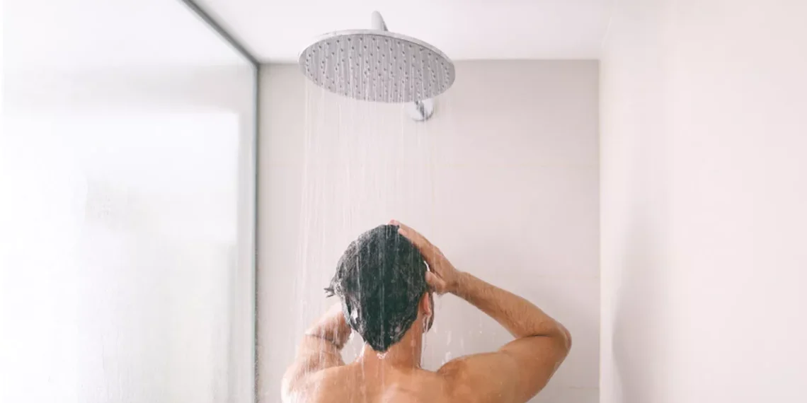 Ilustrasi Mandi. (Foto: klikdokter.com)