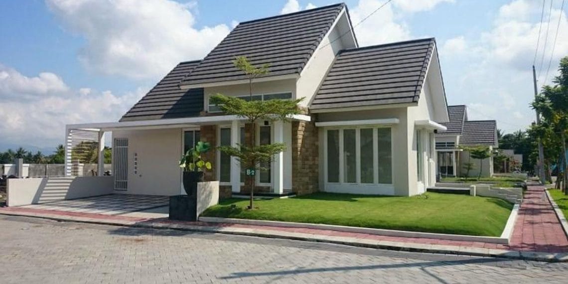 Menkeu Purbaya menyebut saat ini waktu tepat untuk beli rumah. Namun, sejumlah ekonom menilai kondisi ekonomi masih perlu dicermati sebelum membeli properti. (Foto: Liputan 6)