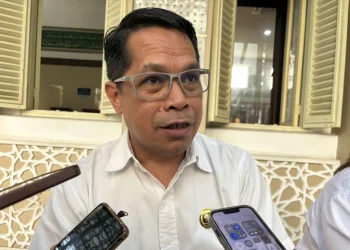 Shell, BP, dan Vivo disebut telah kembali bernegosiasi dengan Pertamina soal pasokan BBM. Pemerintah optimis suplai bisa pulih akhir Oktober ini. (Foto: Kontan)