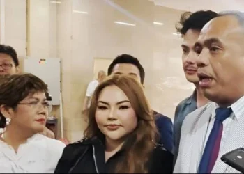 Lisa Mariana dipanggil Bareskrim Polri terkait kasus dugaan fitnah terhadap Ridwan Kamil. Pemeriksaan dilakukan Senin, 20 Oktober 2025. (Foto: Antara)