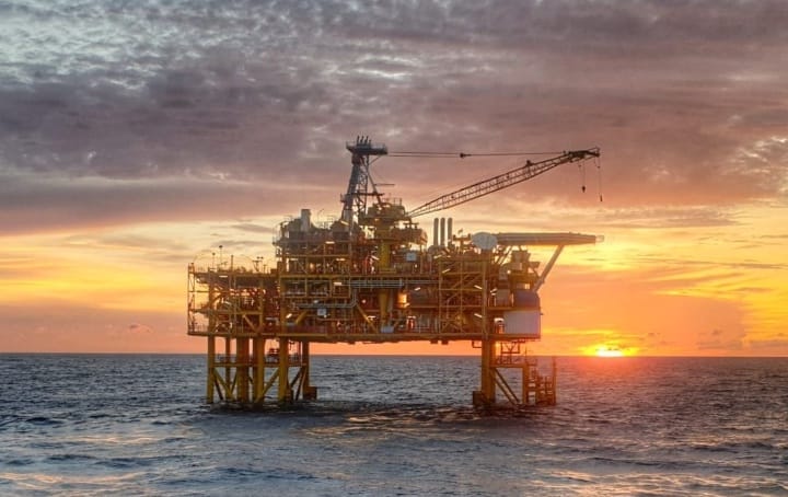 Pemerintah Pusat Beri Aceh Wewenang Lebih Luas dalam Pengelolaan Migas Menteri ESDM Bahlil Lahadalia memperluas kewenangan Aceh dalam pengelolaan migas hingga 200 mil laut. Langkah ini disebut sebagai capaian penting bagi daerah. (Foto: Pertamina)