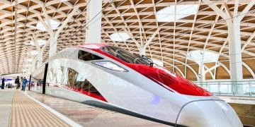 Menkeu Purbaya menegaskan APBN tidak akan menanggung utang proyek kereta cepat. Pemerintah mendorong penyelesaian lewat Danantara dan restrukturisasi. Foto: Urbanist Wanderer