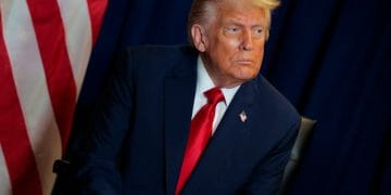 Donald Trump kembali mengancam tarif 100% pada film luar negeri. Namun Hollywood menanggapinya dengan skeptis, menyebut langkah itu tidak realistis dan berisiko memperburuk industri perfilman global. (Sumber: Getty Images)