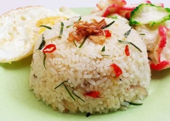Nasi uduk daun jeruk. (Sumber" Shutterstock/GY D'zign)