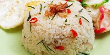 Nasi uduk daun jeruk. (Sumber" Shutterstock/GY D'zign)