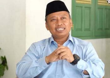 Wali Kota Depok Supian Suri mewajibkan ASN berolahraga setiap Jumat pukul 07.00-09.00 WIB untuk meningkatkan kesehatan dan kinerja pelayanan publik. (Foto: KOMPAS/DINDA AULIA RAMADHANTY)
