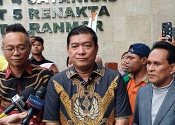 Kasus Silfester Matutina kembali disorot usai Kejagung belum mengeksekusi vonis MA sejak 2019 dan meminta bantuan kuasa hukum untuk menyerahkan kliennya. (Foto: KOMPAS.com/BAHARUDIN AL FARISI)