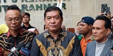 Kasus Silfester Matutina kembali disorot usai Kejagung belum mengeksekusi vonis MA sejak 2019 dan meminta bantuan kuasa hukum untuk menyerahkan kliennya. (Foto: KOMPAS.com/BAHARUDIN AL FARISI)