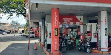 Ramai motor brebet usai isi Pertalite di Jawa Timur, Pertamina buka posko keluhan dan lakukan investigasi untuk memastikan kualitas BBM sesuai spesifikasi. (Foto: kompas.com/NugrahaPerdana)