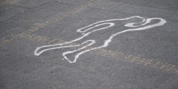 Seorang pria lansia tewas usai jatuh dari balkon lantai 30 apartemen di Ancol. Polisi tidak menemukan tanda kekerasan dan menyebut bukan tindak pidana. (Sumber: mkaragoz/Thinkstock)