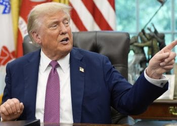 Presiden AS Donald Trump memperingatkan Hamas agar mematuhi gencatan senjata dengan Israel, jika tidak, ia berjanji akan melenyapkan kelompok tersebut. (Foto: Alex Brandon, AP)