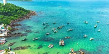 Pantai di Pulau Phu Quoc, Vietnam, yang dinobatkan sebagai pulau terindah di Asia 2025. (Foto: Agoda)