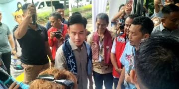 Gibran Rakabuming menegaskan dirinya tidak terganggu isu negatif dan memilih fokus membantu Presiden Prabowo menjalankan pemerintahan. (Foto: ANTARA/Walda Marison/aa)