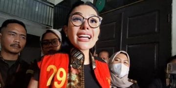 Nikita Mirzani mengirim surat ke Presiden Prabowo jelang sidang vonis kasus pemerasan dan TPPU, meminta perlindungan hukum dan keadilan. (Foto: Tribunnews/Bayu Indra Permana)