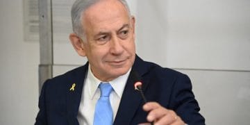 Israel menahan aktivis pro‑Palestina dalam armada bantuan ke Gaza, dan Netanyahu memuji pasukannya atas keberhasilan operasi tersebut. (Sumber: Yair Sagi/Pool via REUTERS/File Photo)