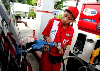 Harga baru BBM nonsubsidi resmi diberlakukan hari ini. Pertalite dan Solar tetap, Dexlite dan Dex mengalami kenaikan. (Sumber: infobanknews.com)