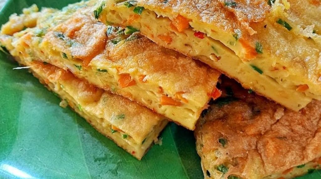 Cara Membuat Telur Dadar Padang Tanpa Kelapa dan Tepung, Tetap Tebal dan Gurih Meski Sudah Dingin Telur dadar Padang tebal tanpa kelapa dan tepung, tetap mengembang meski sudah dingin. (Sumber: Piknikdong)