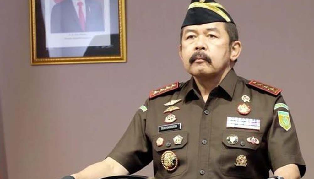 ST Burhanuddin Ceritakan Upaya Reformasi SDM yang Angkat Citra Kejaksaan Jaksa Agung ST Burhanuddin membagikan kisah reformasi Kejaksaan yang berhasil meningkatkan kepercayaan publik. (Foto: harianterbit.co)