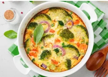 Resep telur kukus brokoli lembut dan gurih, cocok untuk menu harian hemat dan sehat. Mudah dibuat, bergizi tinggi, dan disukai anak-anak.