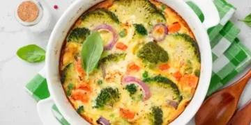 Resep telur kukus brokoli lembut dan gurih, cocok untuk menu harian hemat dan sehat. Mudah dibuat, bergizi tinggi, dan disukai anak-anak.