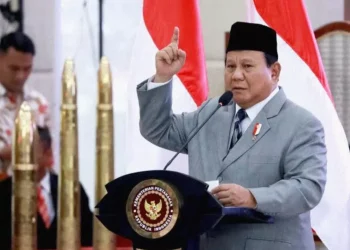 Presiden Prabowo Subianto menegaskan akan mengganti menteri yang tetap bandel meski sudah tiga kali diperingatkan. Ia menegaskan reshuffle demi kepentingan rakyat. (Foto: Istimewa)