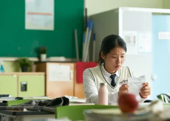 Film Korea The World of Love trending di 2025 dengan kisah remaja menghadapi trauma dan stigma sosial. Simak sinopsis dan fakta menariknya di sini. (Foto: 2025.tiffr.com)