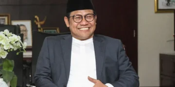Cak Imin nyatakan siap membiayai pendidikan empat santri korban ponpes ambruk di Sidoarjo hingga kuliah dan menjadikan mereka anak angkat. (Sumber: ANTARA FOTO/Dhemas Reviyanto)