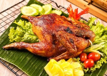 Hidangan ayam Taliwang khas Lombok, siap disajikan. (Sumber: Dapur Kobe)