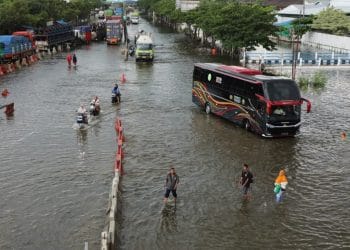 Hujan deras sejak 22 Oktober membuat banjir besar melanda Semarang dan Grobogan. Lebih dari 38 ribu warga terdampak, sebagian wilayah masih tergenang. (Foto: Dok Pemprov Jateng)
