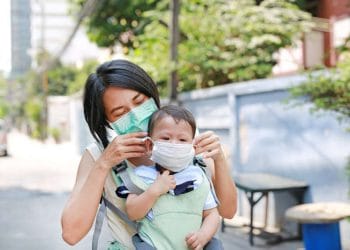 Penelitian ISGlobal menunjukkan polusi udara bisa berdampak langsung pada perkembangan sistem saraf bayi. (Foto: honestdocs.id)