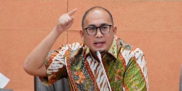 Andre Rosiade menegaskan pemilihan pelatih Timnas Indonesia harus mengikuti Statuta PSSI agar profesional dan tidak melanggar aturan. (Foto: DIsway.id)