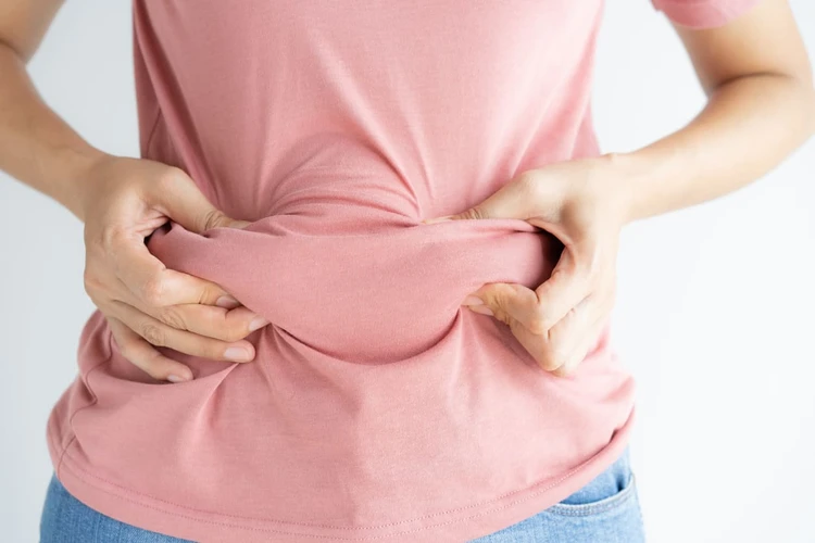 Benarkah Tulang Besar Bikin Berat Badan Sulit Turun? Ini Penjelasan Dokter Mitos tulang besar bikin berat badan sulit turun ternyata tidak sepenuhnya benar. Ahli menjelaskan faktor utama yang memengaruhi berat badan. (Foto: IStock)