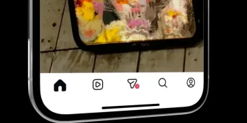 Tampilan baru menu navigasi Instagram yang sedang diuji coba, menempatkan Reels dan DM di posisi utama. (Foto: selular.id)