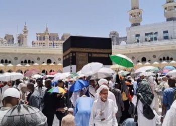 Umrah mandiri kini legal di Indonesia setelah disahkan lewat UU No 14 Tahun 2025. Pelajari cara daftar dan pilih paket langsung lewat situs resmi. (Foto: Detik)