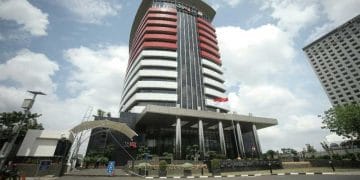 KPK menerima pengembalian dana dari beberapa biro travel Asphuri dalam kasus kuota haji 2024. Dugaan korupsi masih didalami penyidik. (Sumber: lantaikayu.biz)