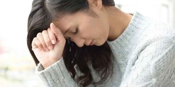 Banyak orang menyepelekan rasa lelah terus-menerus, padahal ini bisa jadi sinyal awal kanker. Simak penjelasan ahli. (Foto: Alodokter)