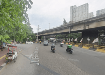 Pembangunan flyover Latumenten di Jakarta Barat resmi dimulai. Proyek sepanjang 380 meter ini ditargetkan rampung pada Desember 2026. (Foto: Google Maps)