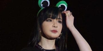 D-Nation menyatakan Park Bom tidak mengajukan gugatan resmi atas dugaan penggelapan gaji selama aktif di 2NE1 di bawah YG Entertainment. (Foto: Pinterest)