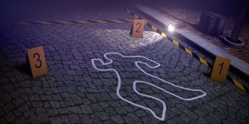 Warga Cibinong, Bogor, dihebohkan dengan penemuan mayat pria tanpa identitas di pinggir jalan. Polisi turun tangan menyelidiki kasus tersebut. (Foto: Freepik)