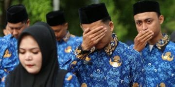 Pegawai Kementerian BUMN akan otomatis jadi BP BUMN dan tetap berstatus ASN setelah revisi UU BUMN disahkan oleh DPR. (Sumber: ANTARA FOTO/AMPELSA)