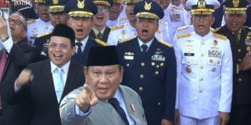 Presiden Prabowo Subianto menghadiri parade kapal perang TNI AL di Jakarta Utara. (Sumber: ANTARA/Fathur Rochman)