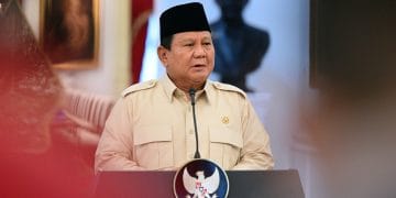 Presiden Prabowo Subianto berulang tahun ke-74. Anies Baswedan dan Mensesneg Prasetyo Hadi sampaikan doa agar Prabowo selalu amanah dan sehat. (Foto: ksp.go.id)