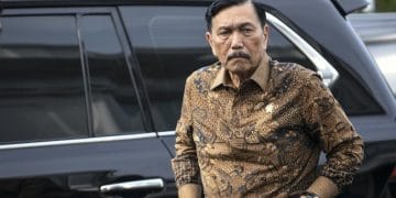 Luhut Binsar Pandjaitan meminta Menteri Keuangan tidak memotong anggaran MBG yang belum terserap karena serapan sudah membaik. (Sumber: ANTARA FOTO/Hafidz Mubarak A)
