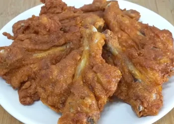 Ayam goreng kipas renyah. (Sumber: Youtube / Tri Pujis)