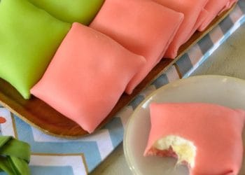 Resep pancake durian lembut dan creamy yang mudah dibuat di rumah. Cocok untuk ide jualan atau camilan manis pencinta durian. (Foto: Detik Food)