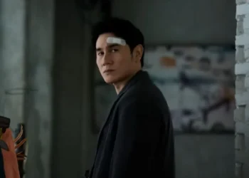 Film horor Shutter 2025 menghadirkan kisah menyeramkan tentang fotografer yang dihantui arwah setelah kejadian tragis. (Foto: Falcon Pictures)