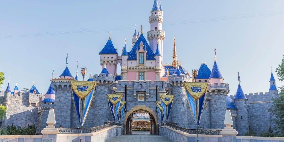 Disney resmi menaikkan harga tiket masuk di Disneyland California dan Walt Disney World Florida mulai musim liburan ini. (Foto: Disneyland)