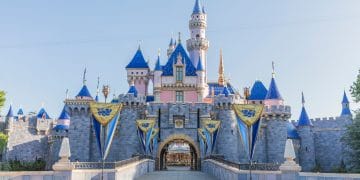 Disney resmi menaikkan harga tiket masuk di Disneyland California dan Walt Disney World Florida mulai musim liburan ini. (Foto: Disneyland)